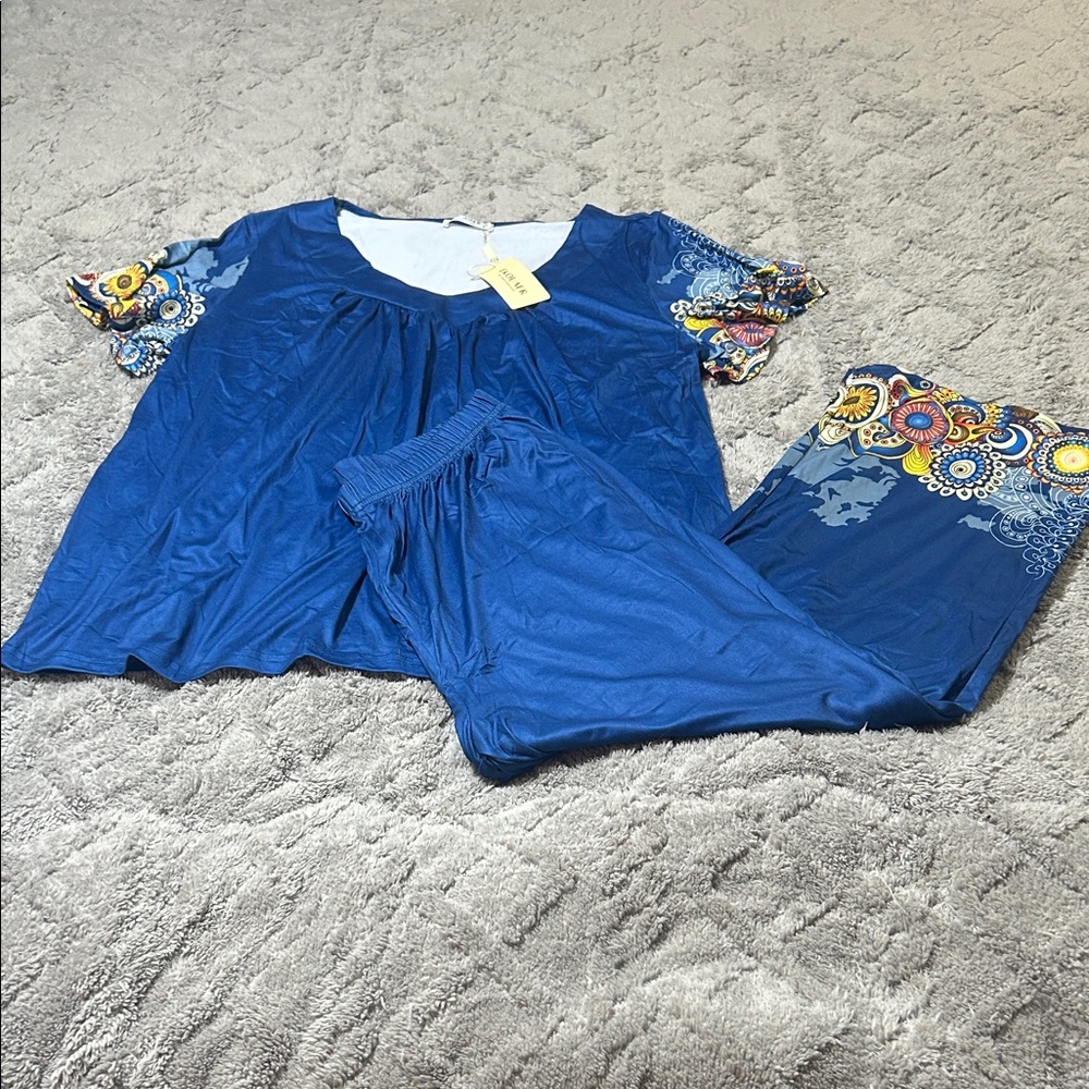 Women’s Capri Pajama Set